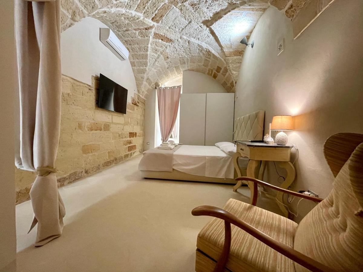 Palazzo De Carlo E Il Parco Dei 7 Pozzi Bed and Breakfast Lecce Exteriör bild