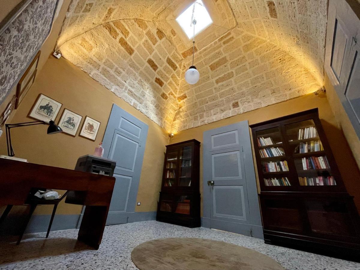 Palazzo De Carlo E Il Parco Dei 7 Pozzi Bed and Breakfast Lecce Exteriör bild