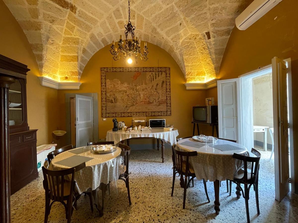 Palazzo De Carlo E Il Parco Dei 7 Pozzi Bed and Breakfast Lecce Exteriör bild