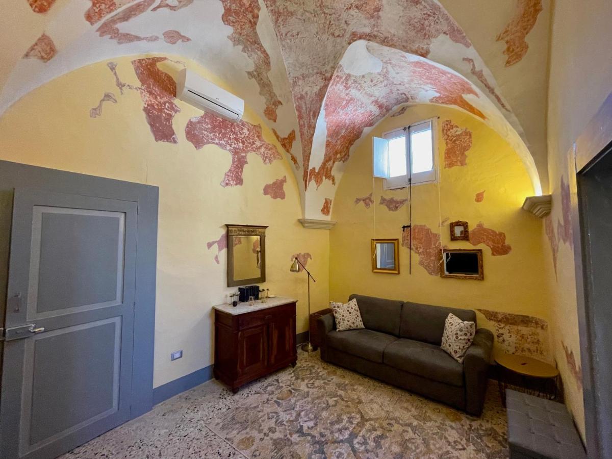 Palazzo De Carlo E Il Parco Dei 7 Pozzi Bed and Breakfast Lecce Exteriör bild