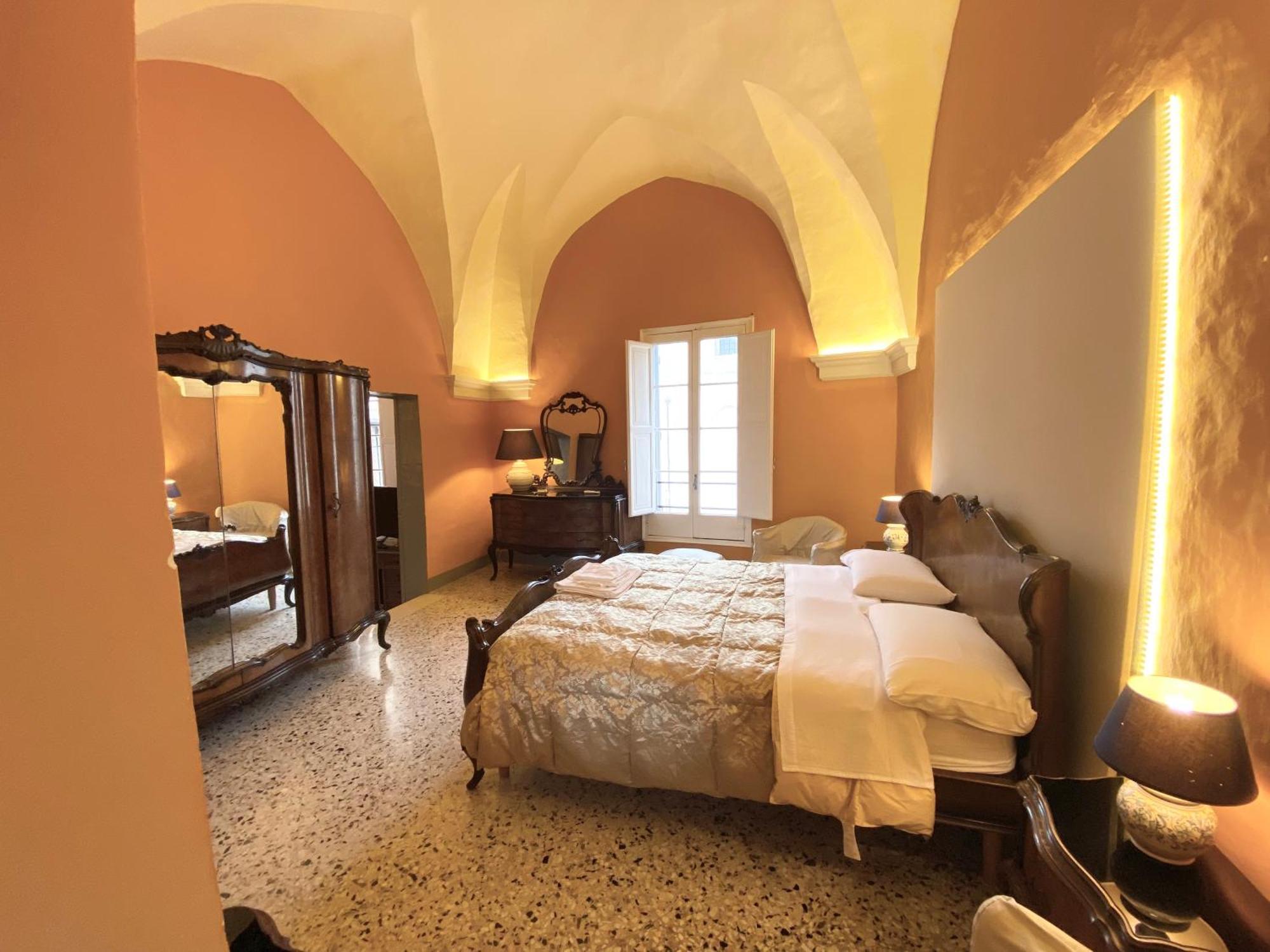 Palazzo De Carlo E Il Parco Dei 7 Pozzi Bed and Breakfast Lecce Exteriör bild